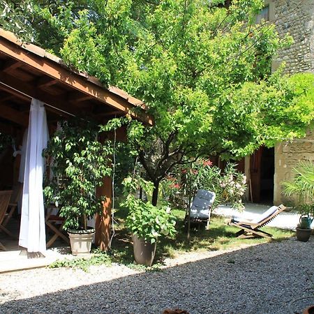 Les Pascals Bed & Breakfast Saint-Paul-lès-Romans Екстериор снимка