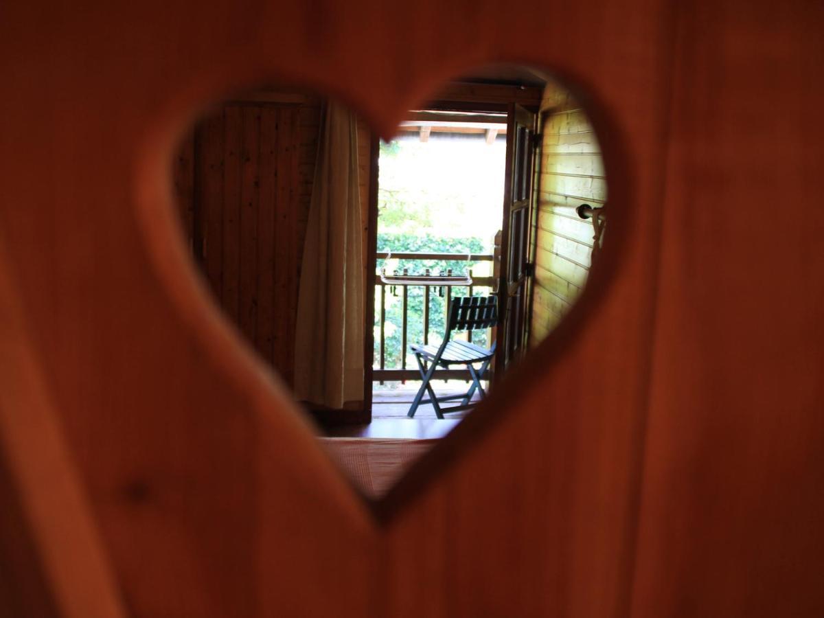 Les Pascals Bed & Breakfast Saint-Paul-lès-Romans Екстериор снимка