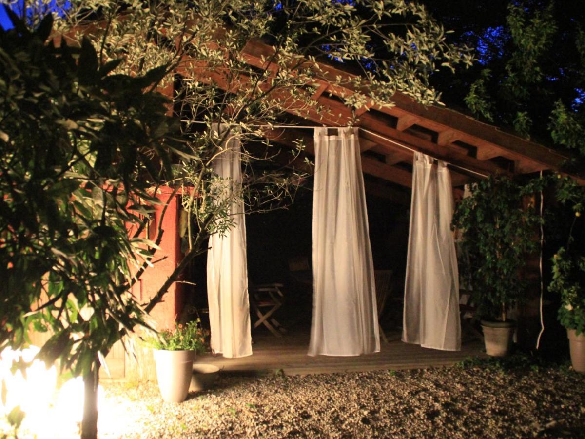 Les Pascals Bed & Breakfast Saint-Paul-lès-Romans Екстериор снимка