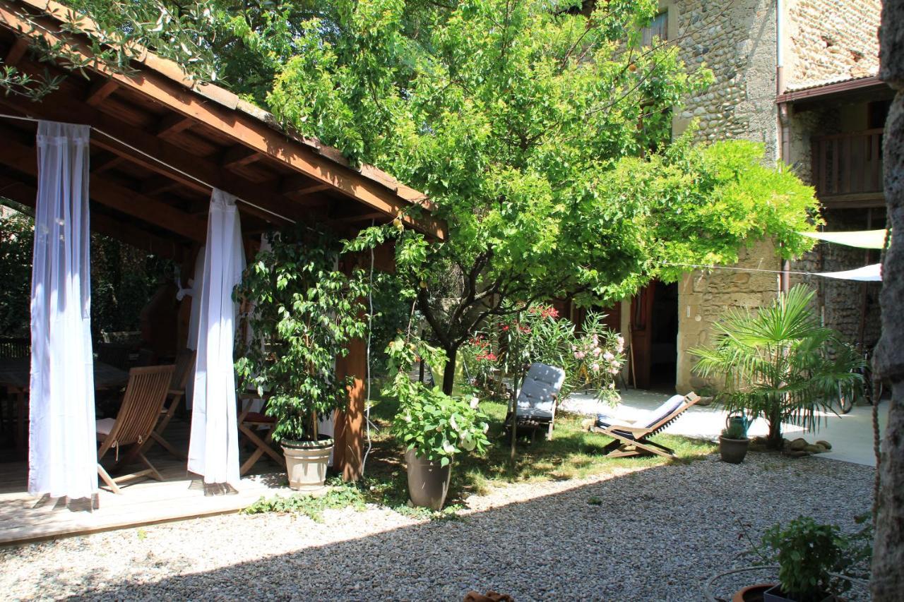 Les Pascals Bed & Breakfast Saint-Paul-lès-Romans Екстериор снимка